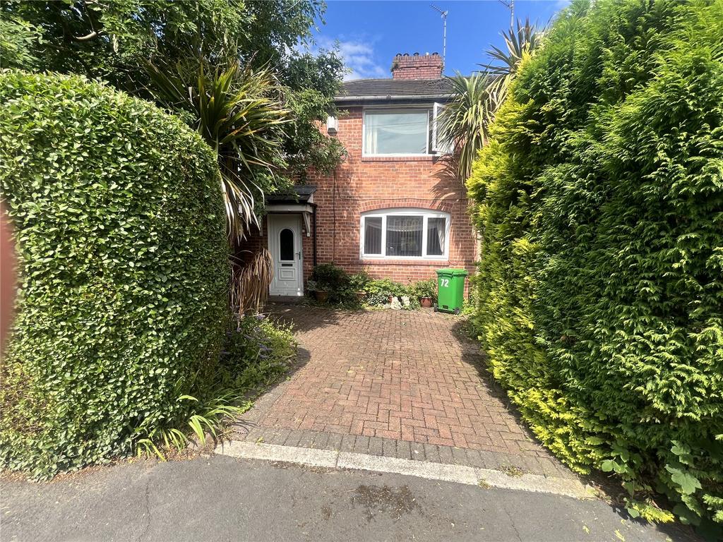 Longton Road, Blackley, Manchester, M9 3 bed semidetached house for