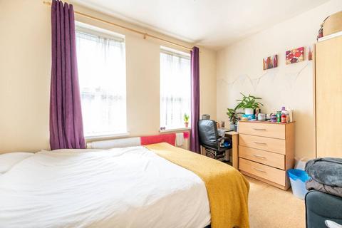 2 bedroom flat for sale, Johnstone road, East Ham, London, E6