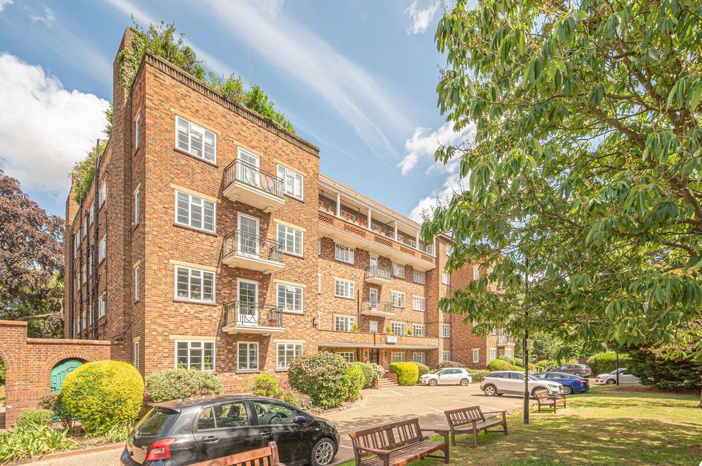 Mulberry Close, Hendon, London, NW4 1 bed flat for sale £385,000