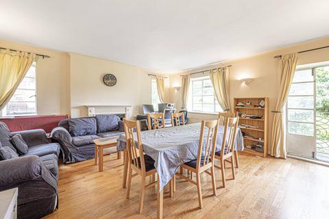 undefined, Mulberry Close, Hendon, London, NW4