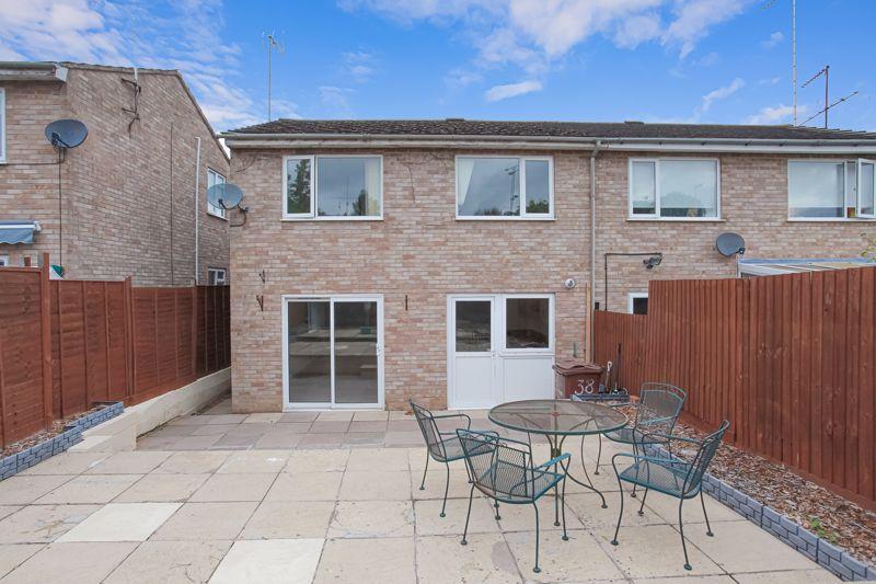 Valley Road, Banbury 3 bed semidetached house £280,000