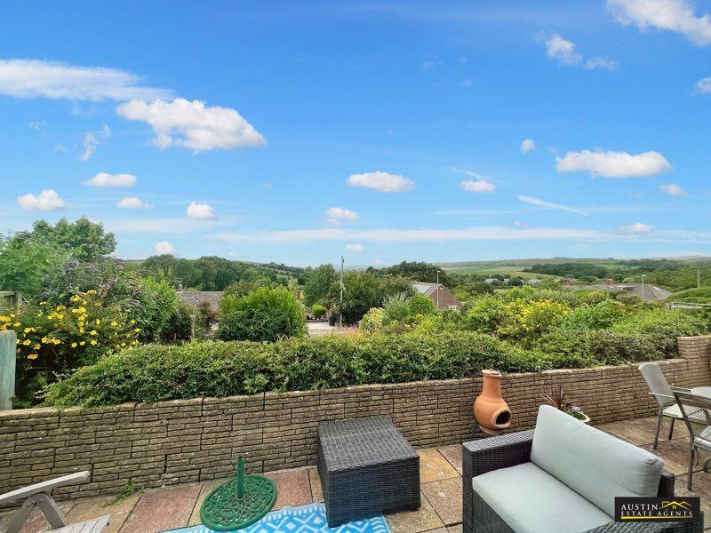 WEYVIEW CRESCENT, UPWEY, WEYMOUTH, DORSET 3 bed detached bungalow for