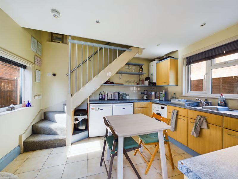 Kitchen/Dining
