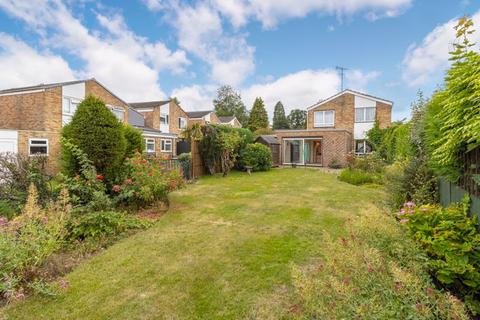 3 Allcard Close, Horsham, RH12 5AJ