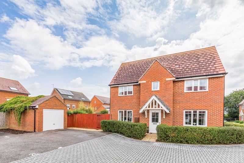 Iris Close, Denvilles, Havant 3 bed detached house for sale £425,000