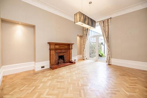 6 bedroom terraced house to rent, Gladstone Place, Aberdeen, AB10