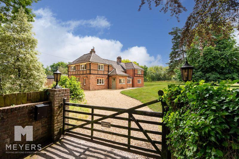Compton House, Ivy Lane, Blashford, Ringwood, BH24 5 bed detached house