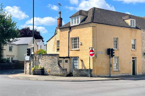 3 bedroom end of terrace house for sale - Dyer Street, Cirencester, Gloucestershire, GL7