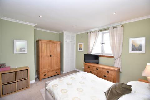 2 Baldwin Avenue, Glasgow, G13 2EE