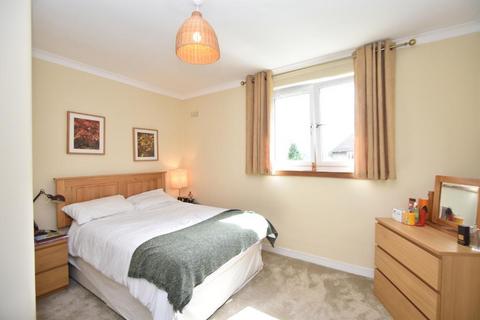 2 Baldwin Avenue, Glasgow, G13 2EE