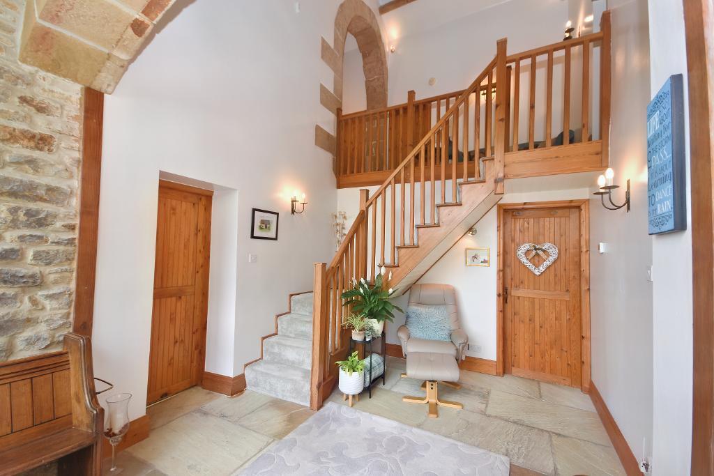 Moorhouse Barn, Woods Brow, Balderstone, BLACKBURN, BB2 7LG 4 bed barn