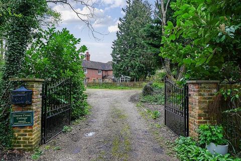 4 bedroom semi-detached house for sale, Station Road, Goudhurst, Kent, TN17 1HA