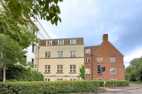 2 bedroom apartment to rent, Woodford Way, Witney, Oxfordshire, OX28