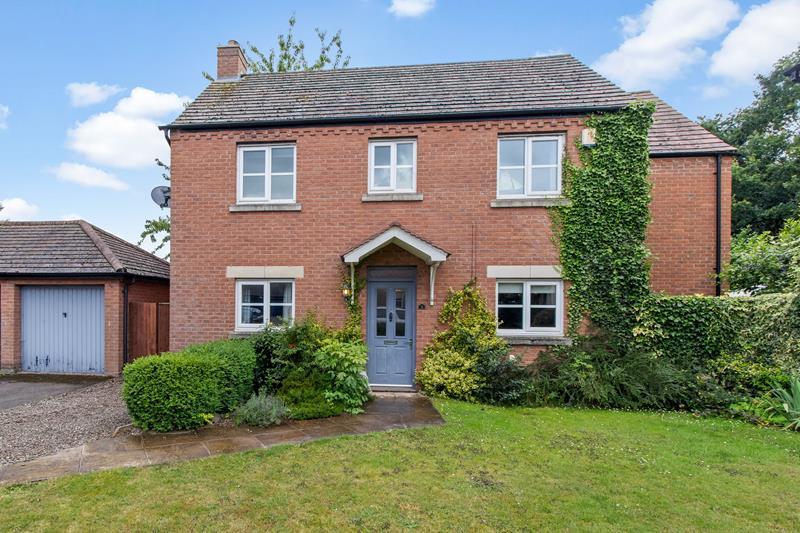 Leadon Place, Ledbury, Herefordshire, HR8 2GD 4 bed detached house for