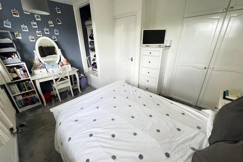 1, Grays Court Firmstone Street, Wollaston, Stourbridge, DY8 4NT