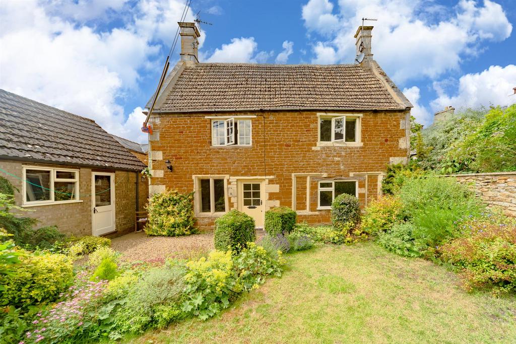 Main Street, Preston, Rutland 3 bed cottage for sale £400,000