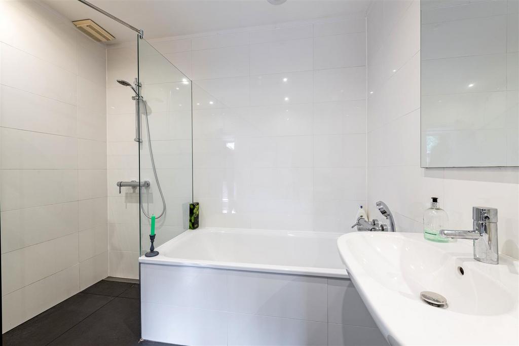 1 Egliston Lawns Bath 2.jpg