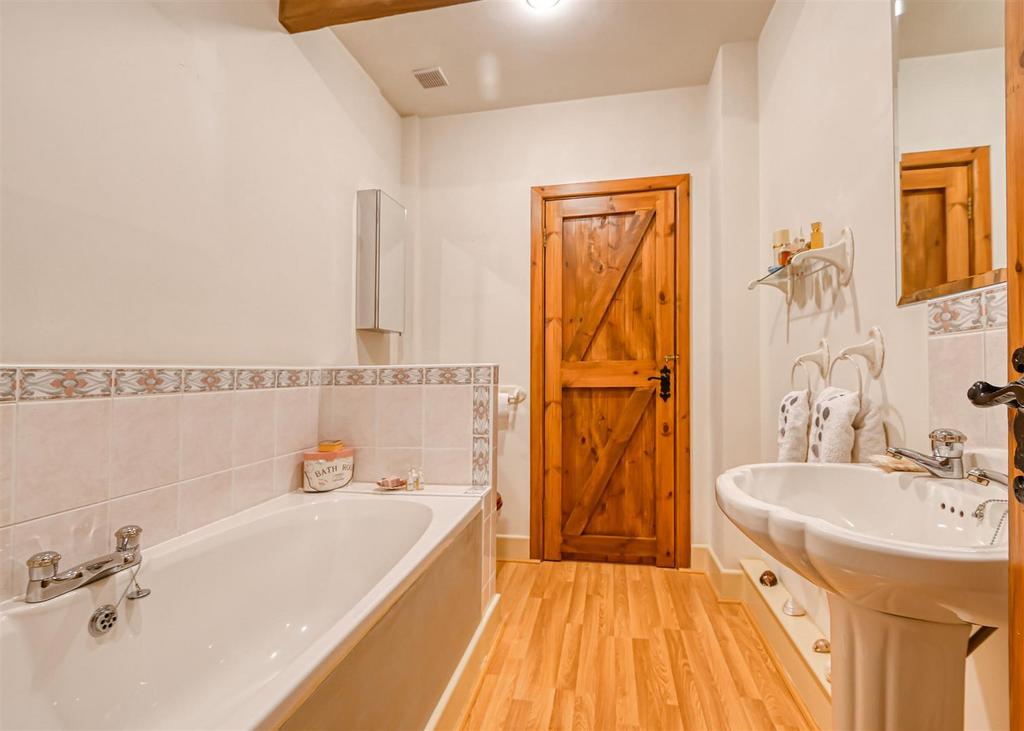 Byre Cottage-05.jpg