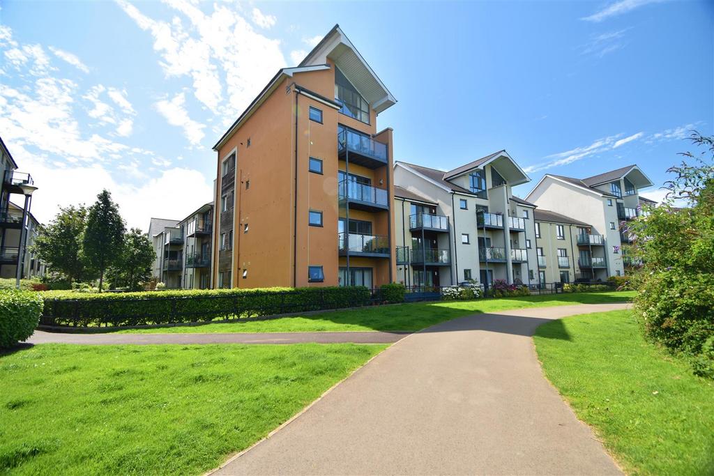 Kingfisher Road, Portishead 2 bed apartment for sale £275,000