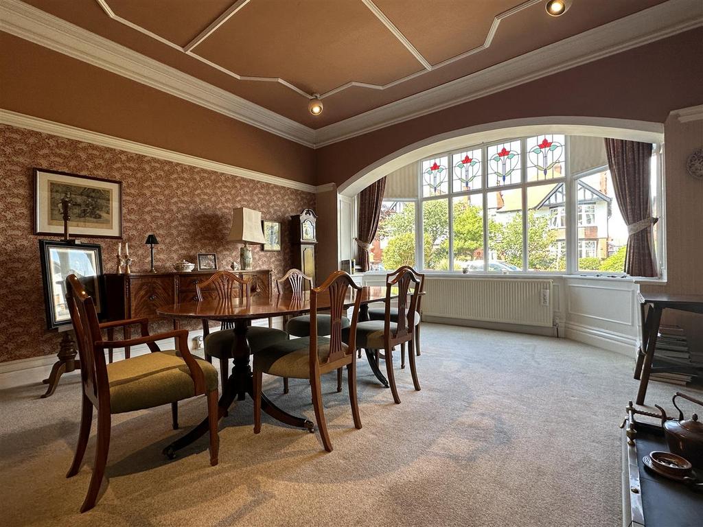 Balmoral Road, Lytham St Annes 5 bed detached house for sale £675,000