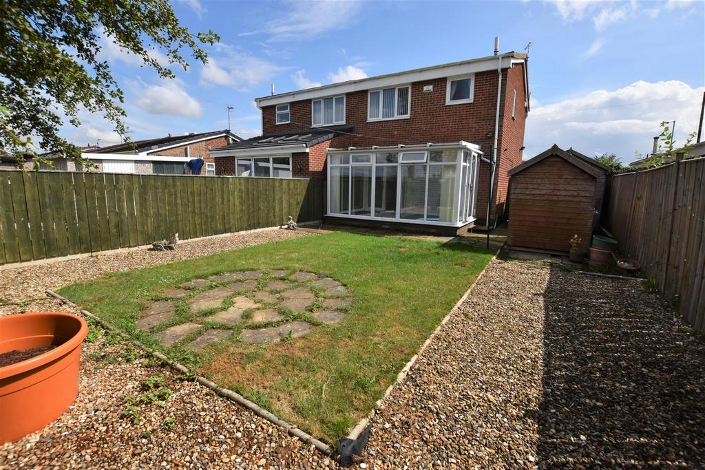 Downfield Avenue, Hull 3 bed semidetached house for sale £174,950