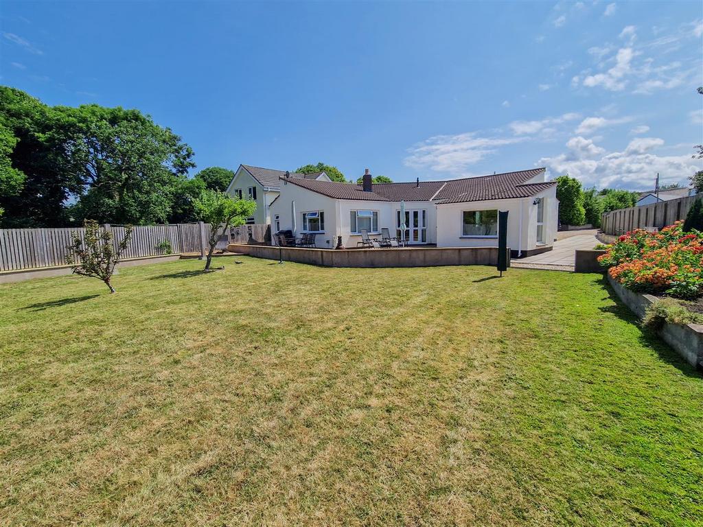 Wrafton, Braunton 4 bed bungalow for sale £575,000