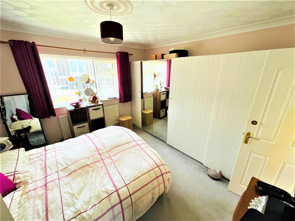 BED 1.jpg