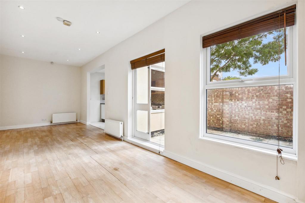 Mulberry Tree Mews, W4 FOR SALE