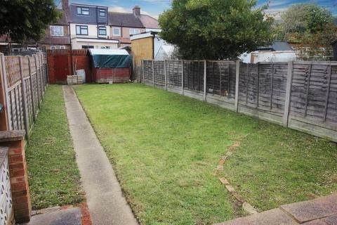 96 Blithdale Road, London, SE2 9HL