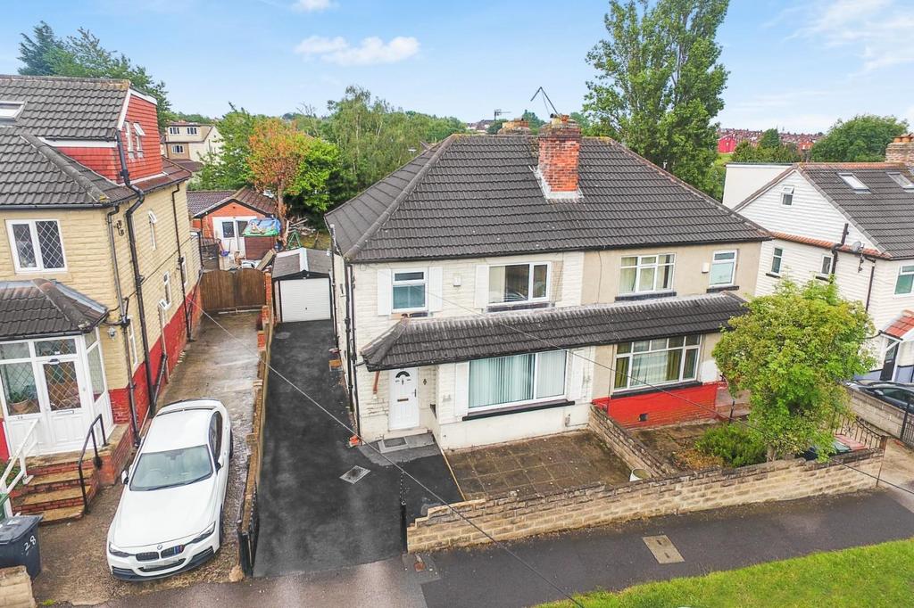 Upland Road, Oakwood, Leeds 3 bed semidetached house for sale £290,000