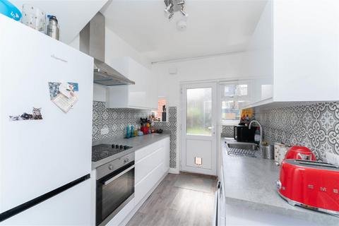 12 Drayton Bridge Road, London, W7 1EX