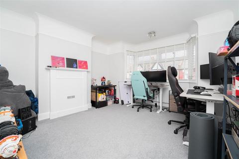 12 Drayton Bridge Road, London, W7 1EX