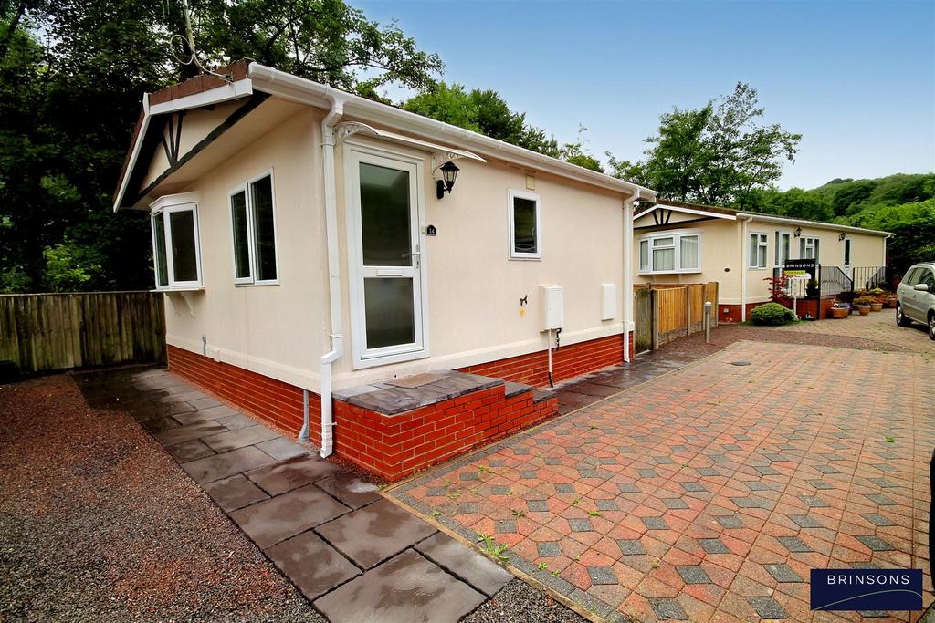 Woodlands Residential Park, Treharris 1 bed park home for sale £65,000
