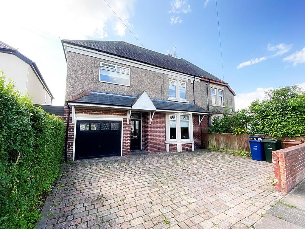 Appletree Gardens, Newcastle Upon Tyne 4 bed semidetached house for