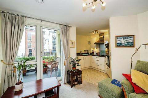 1 bedroom apartment for sale, Tudor Rose Court, South Parade, Southsea