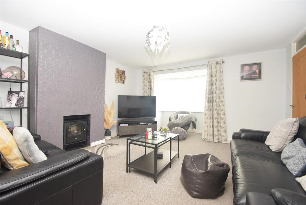 Abbots Road, Shrewsbury 3 bed semidetached house for sale £219,950