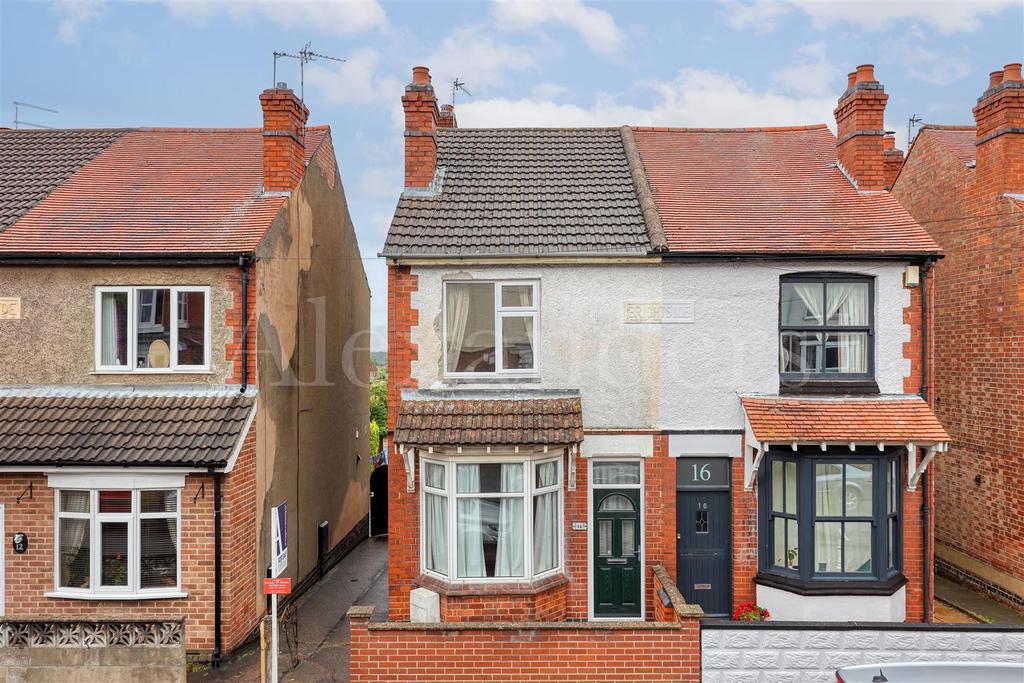 Kings Road, Shepshed 3 bed semidetached house for sale £175,000