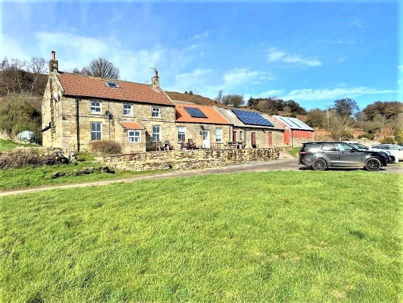 Topstone Farm, Aislaby 5 bed semidetached house £1,800 pcm (£415 pw)