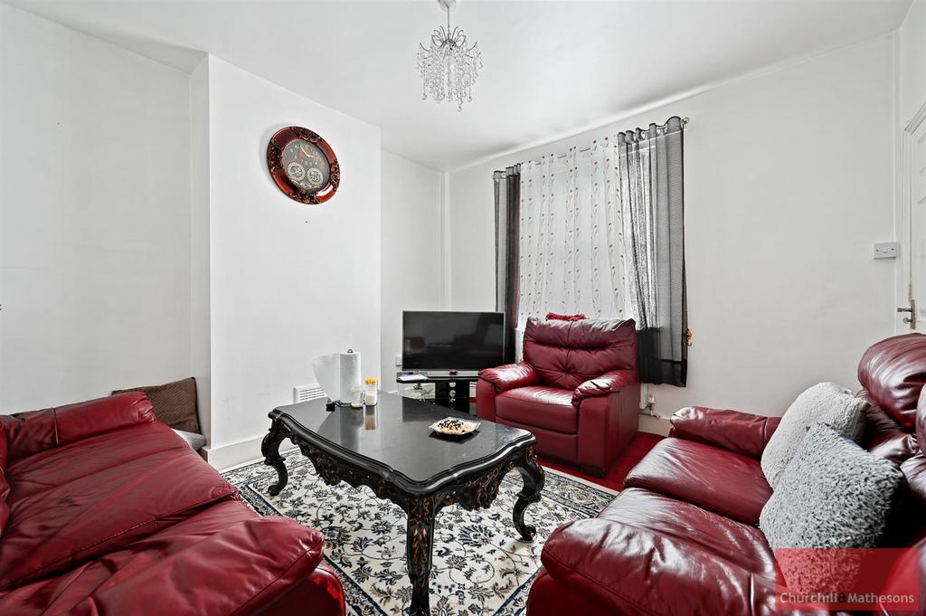 Old Oak Lane, Willesden, NW10 6UB 3 bed terraced house £2,097 pcm (£