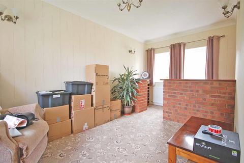 1 Skiddaw Close, Great Notley, Braintree, CM77 7UN