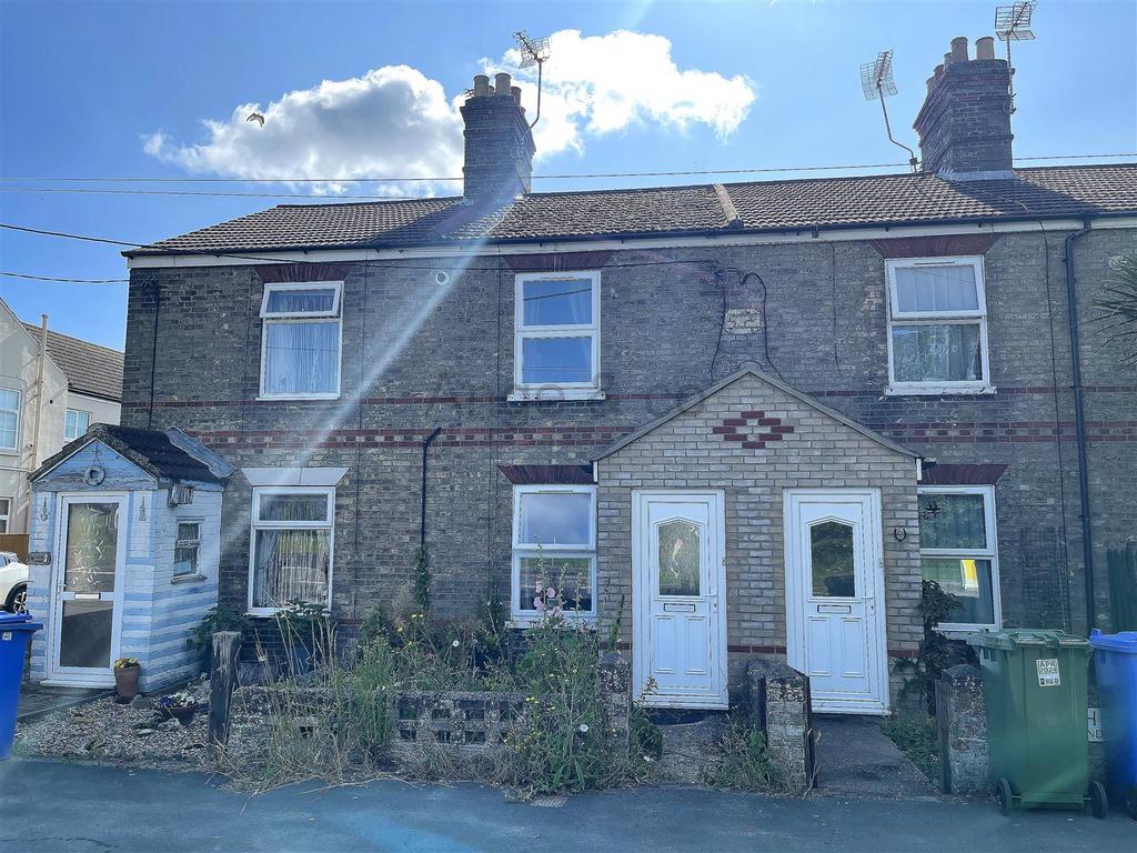 London Road, Kessingland, Lowestoft 3 bed terraced house for sale £