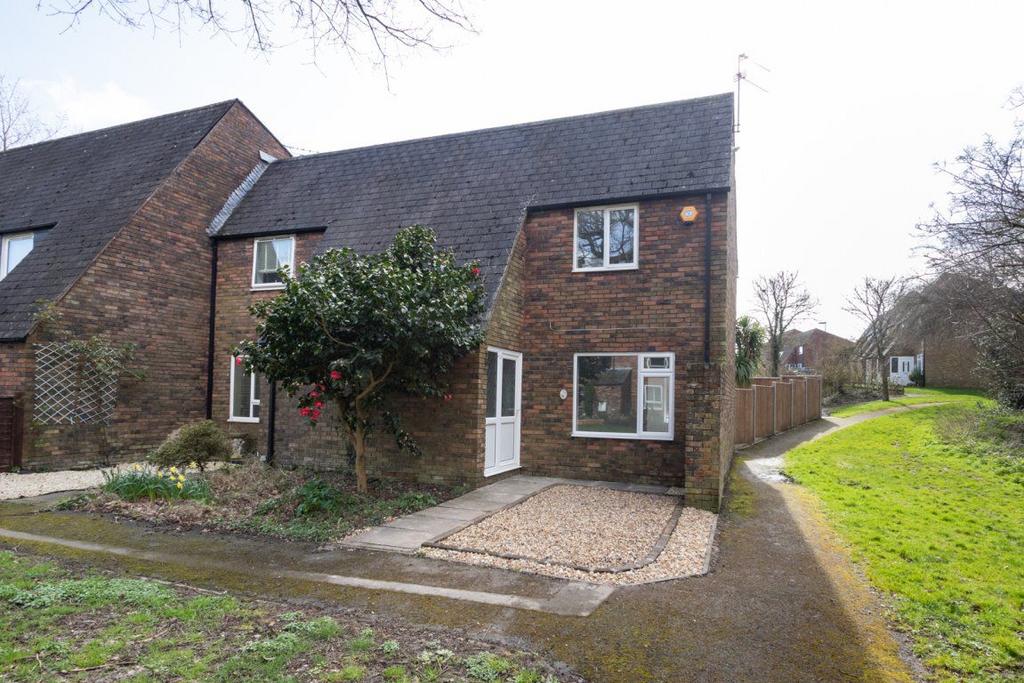 Maplehurst Road 2 bed house £1,250 pcm (£288 pw)