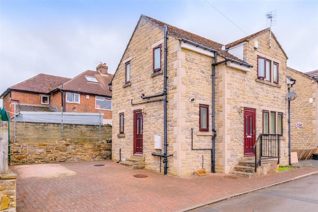 Street, Ovenden, Halifax 3 bed detached house for sale £139,950