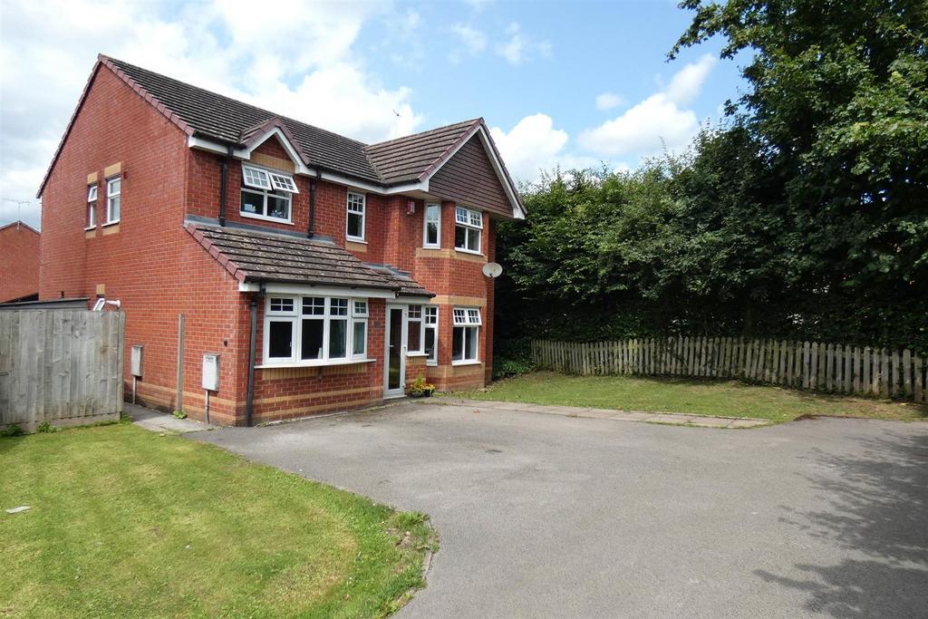 Warwick Avenue, Cheadle, StokeOnTrent 4 bed detached house for sale
