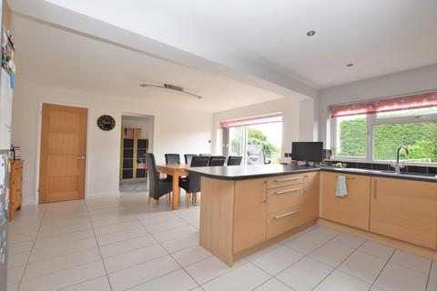 4 bedroom detached house for sale, Chestwood Close, Billericay, CM12