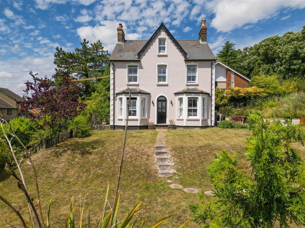Rochester Road, Burham 4 bed detached house for sale £750,000