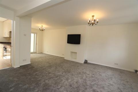 32 Tennyson Road, Hutton, Brentwood, CM13 2SJ