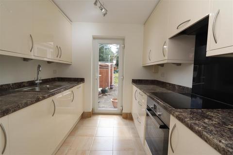 32 Tennyson Road, Hutton, Brentwood, CM13 2SJ