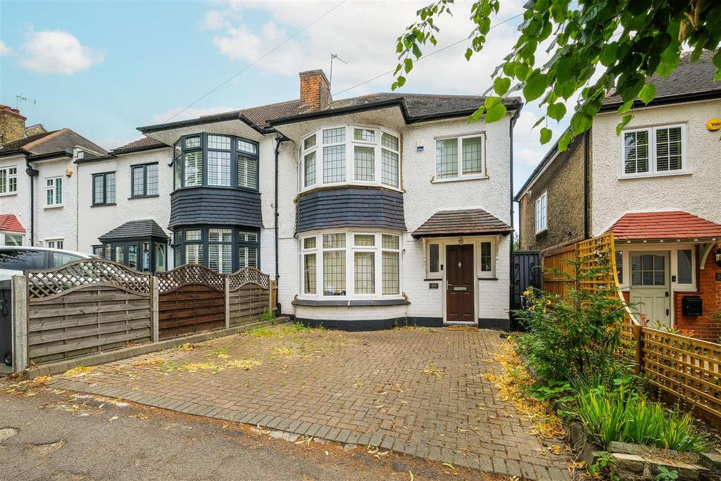 Beresford Road, North Chingford 3 bed semidetached house for sale £