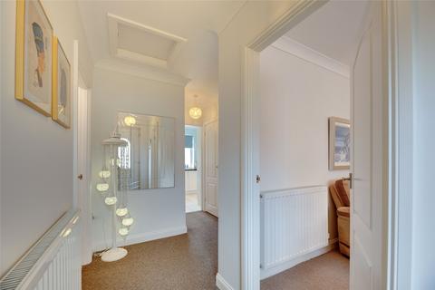 33 Briardene Drive, Gateshead, NE10 8AN